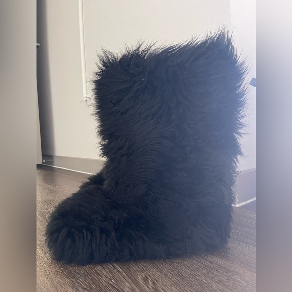 UGG FLUFF MOMMA BOOTS